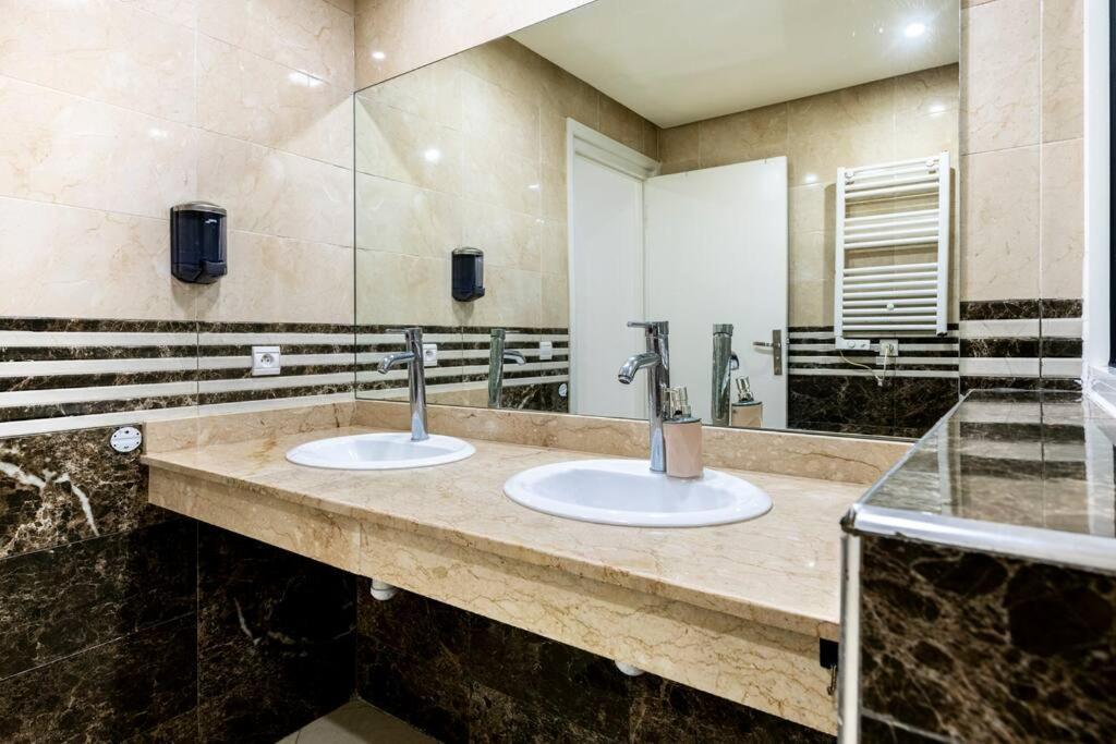 Tt Holidays Hassan Tower 3Bedrooms ラバト エクステリア 写真